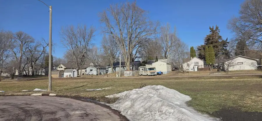 113 Parker Lane, Redwood Falls, MN 56283 - #3