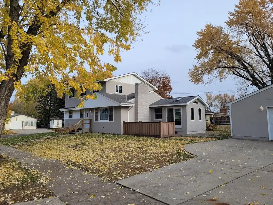 10 Logan Avenue E, West Saint Paul, MN 55118 - #2