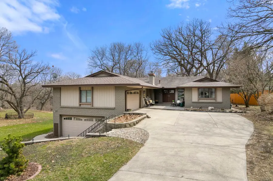 9506 Riverview Avenue, Bloomington, MN 55425 - #2