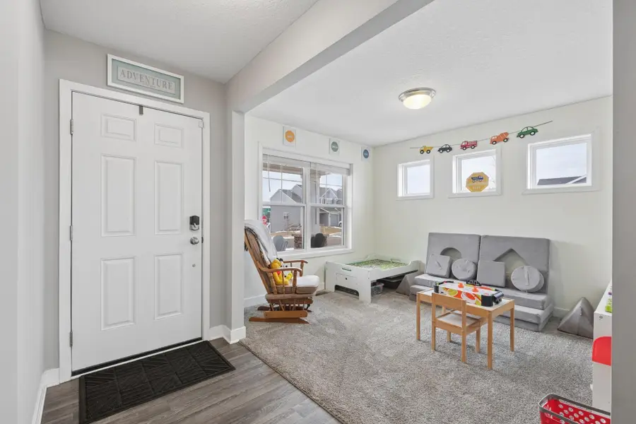 1360 Chestnut Circle, Carver, MN 55315 - #3