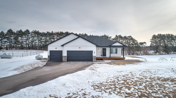 35349 Hastings Street Ne, Cambridge, MN 55008