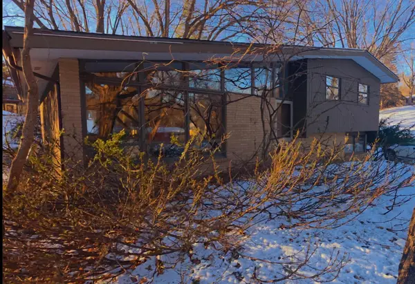 15840 Woodgate Road N, Minnetonka, MN 55345