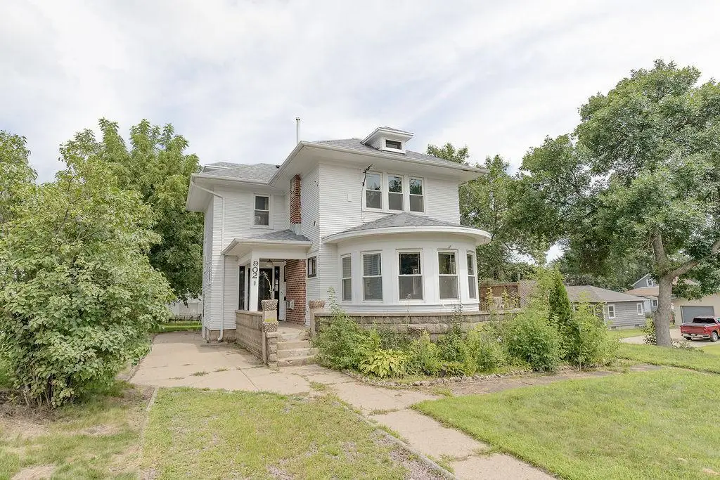 902 White Street, Jackson, MN 56143 - #1