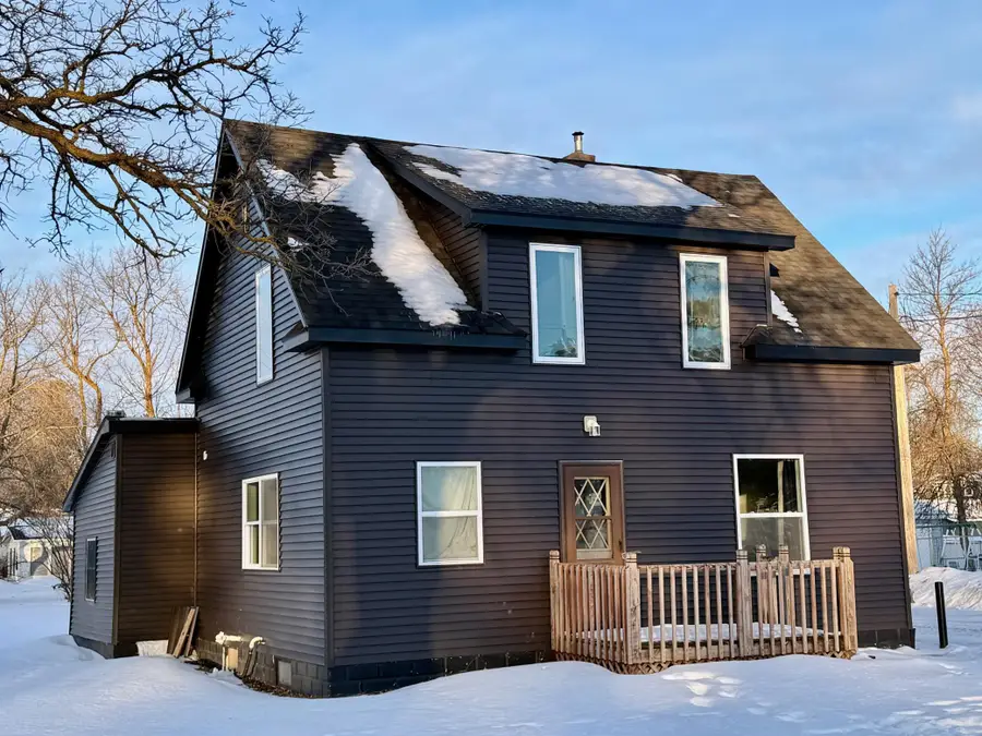 301 7th Avenue Se, Roseau, MN 56751 - #3