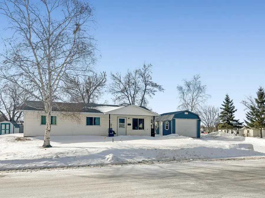221 Birch Avenue Nw, Wadena, MN 56482 - #3