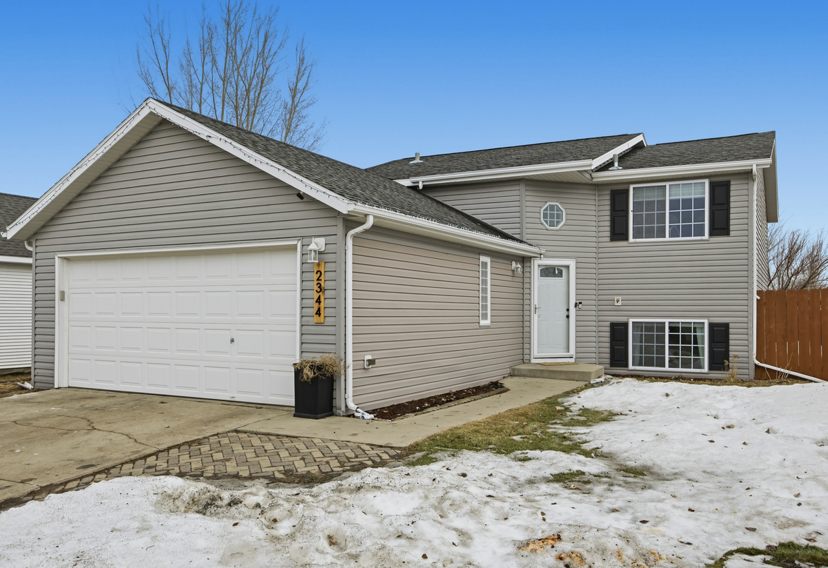 2344 59th Avenue S, Fargo, ND 58104 - #1