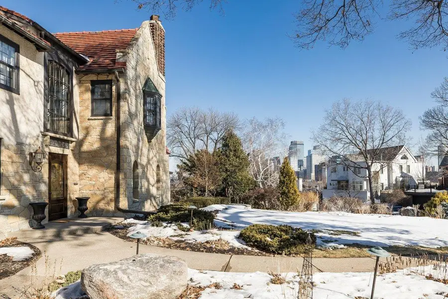 1014 Mount Curve Avenue, Minneapolis, MN 55403 - #2