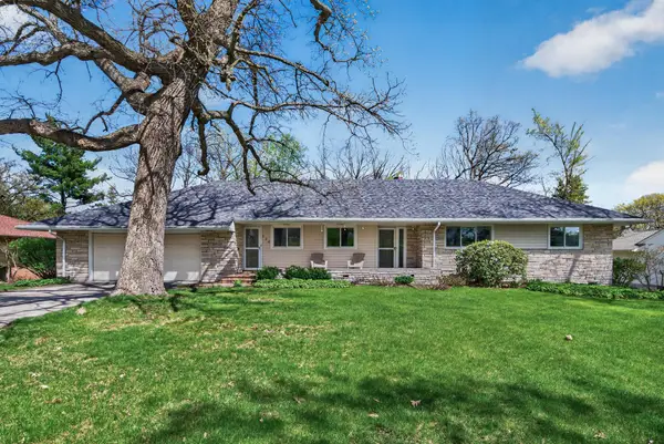 124 Ardmore Drive, Golden Valley, MN 55422
