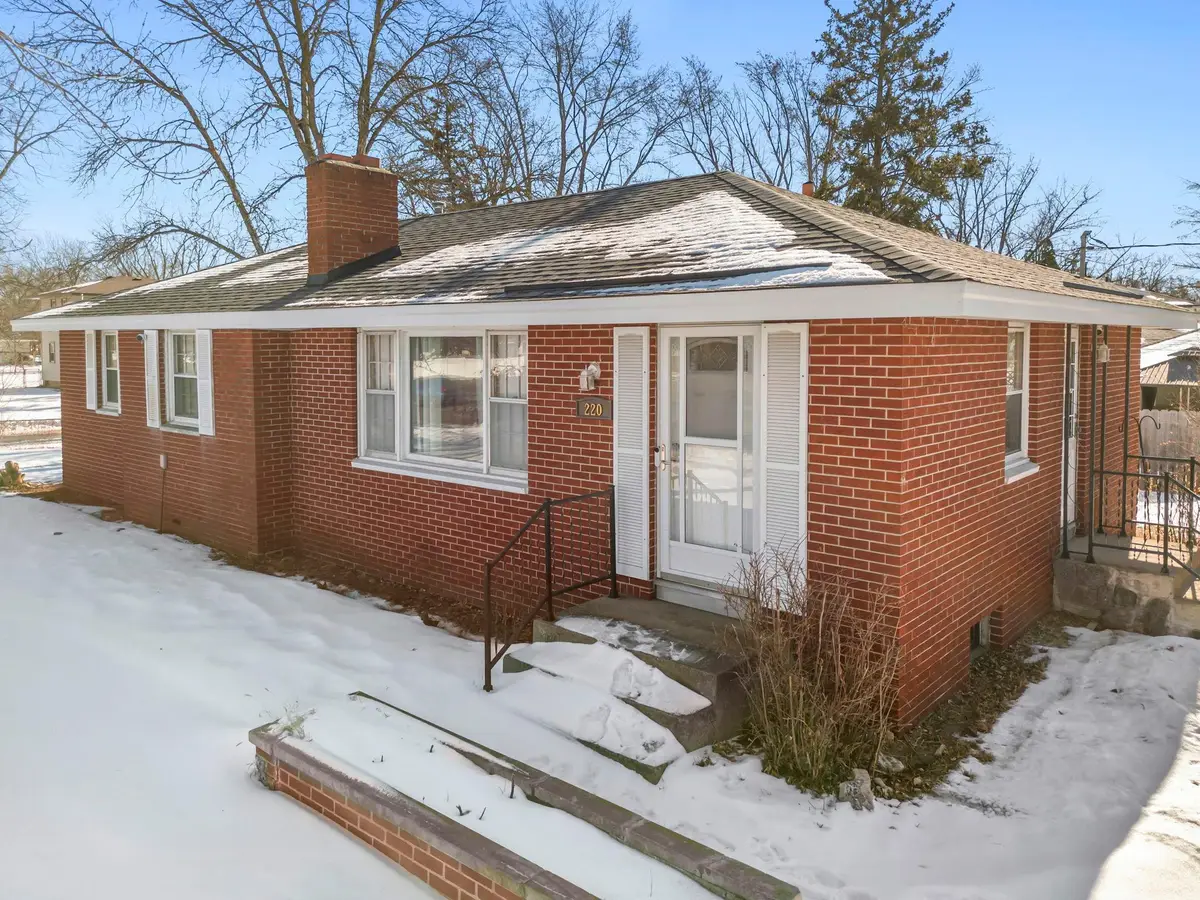 220 109th Avenue Ne, Blaine, MN 55434 - #1