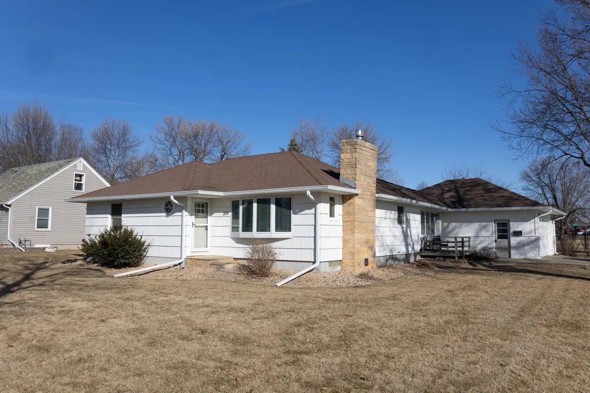 204 Clary Street W, Worthington, MN 56187 - #1