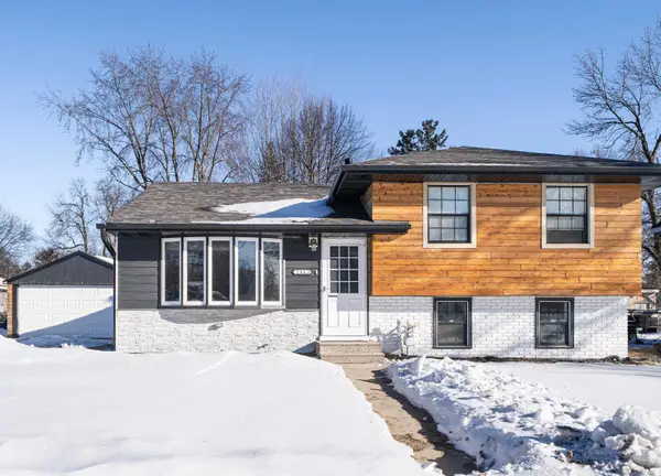 2463 Silver Lake Road Nw, New Brighton, MN 55112