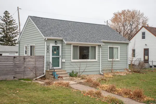 584 Pelham Boulevard, Saint Paul, MN 55104