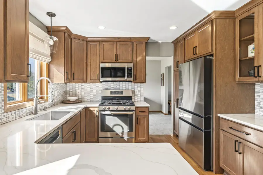 18745 39th Avenue N, Plymouth, MN 55446 - #3