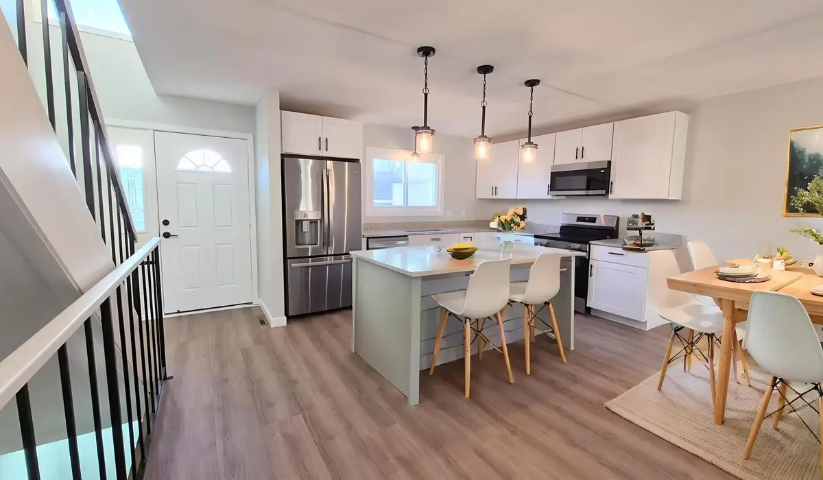 6609 Gretchen Lane N, Oakdale, MN 55128 - Image #1