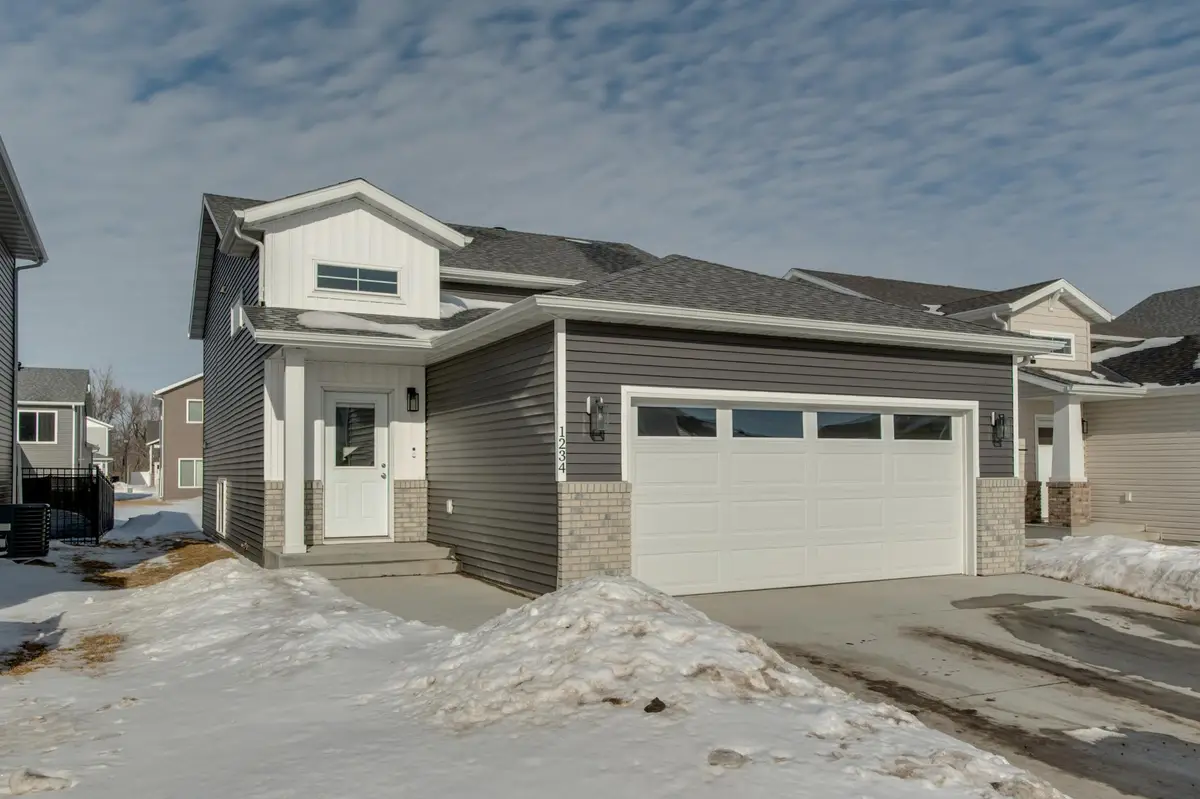 1234 Rachel Drive W, West Fargo, ND 58078 - #1