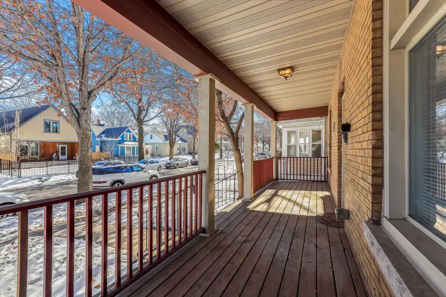 2827 Bryant Avenue N #1, Minneapolis, MN 55411 - #3