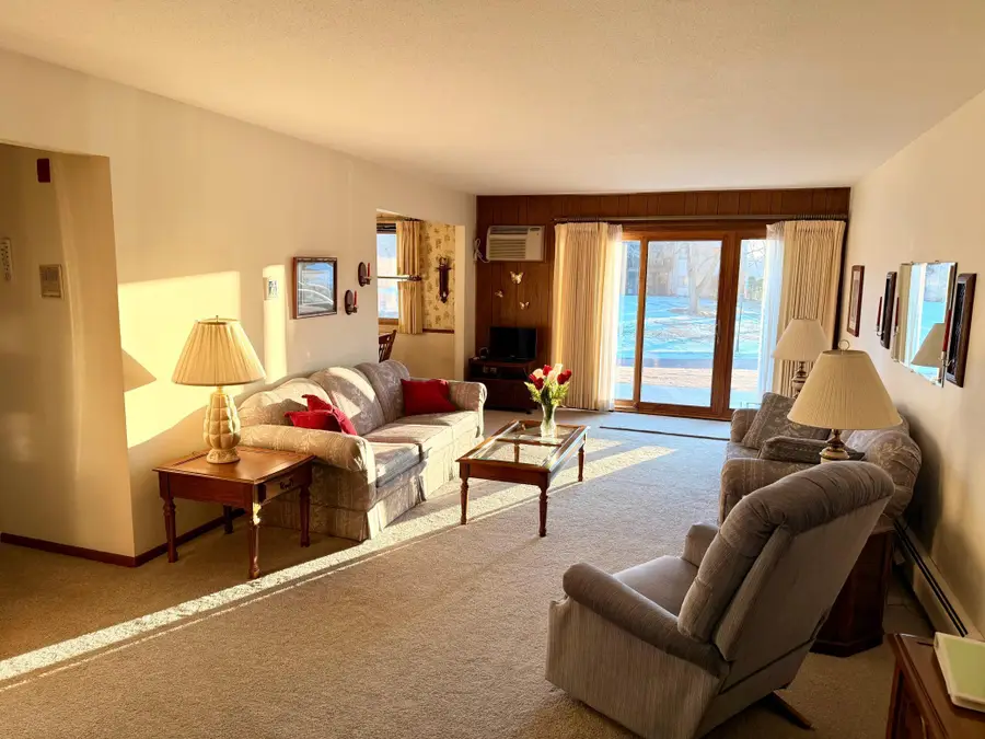 2700 Oxford Street N #104, Roseville, MN 55113 - #3