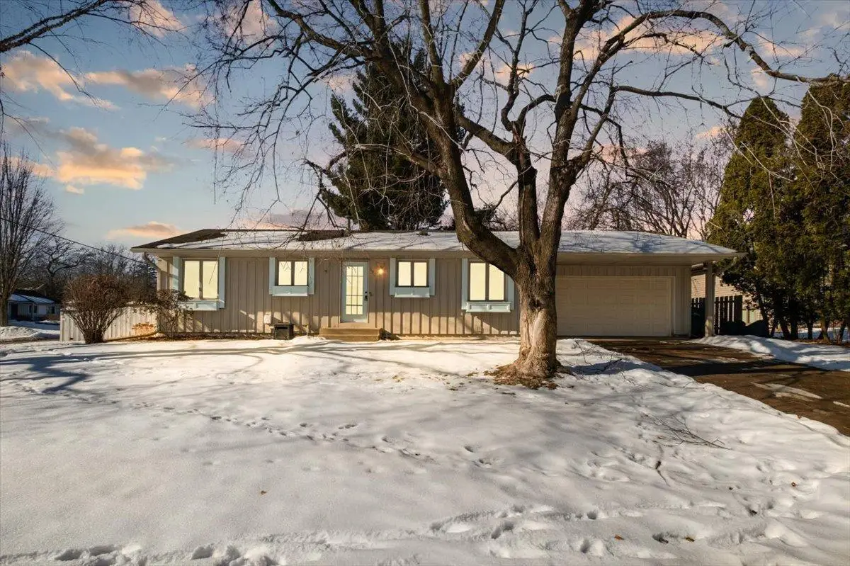 196 Cottonwood Court, Stillwater, MN 55082 - #1