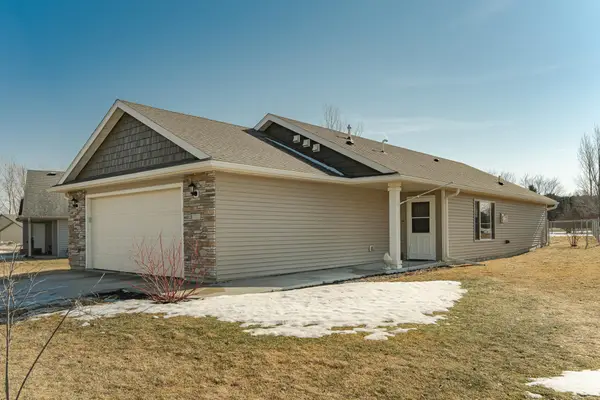 702 Southfork Place Se, Kasson, MN 55944
