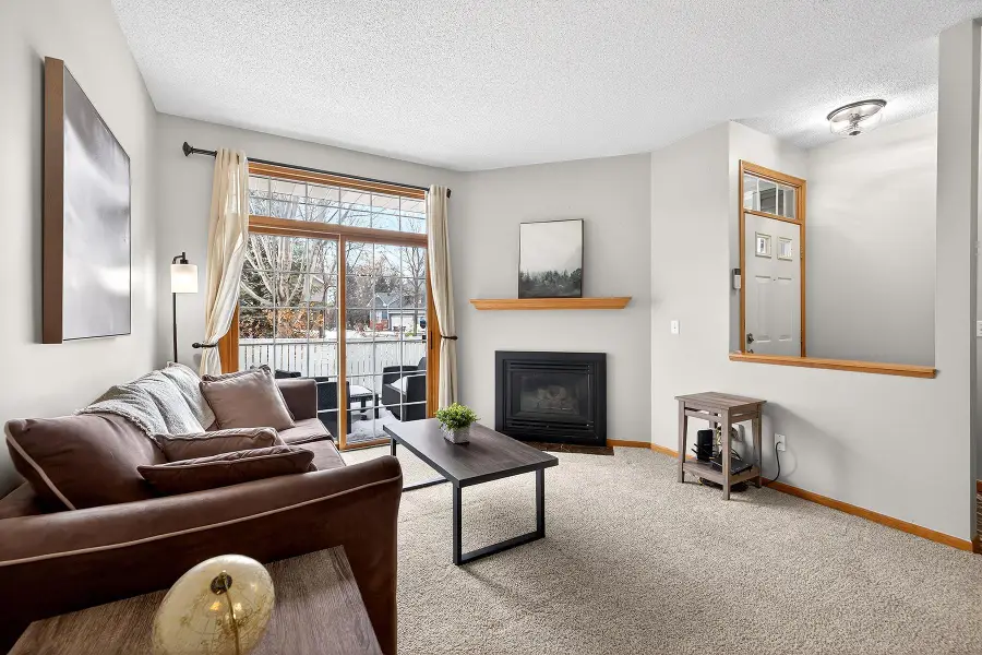 17975 Cobblestone Way, Eden Prairie, MN 55347 - #3