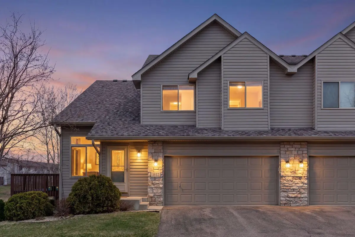 1617 Lexington Lane, Shakopee, MN 55379 - #1