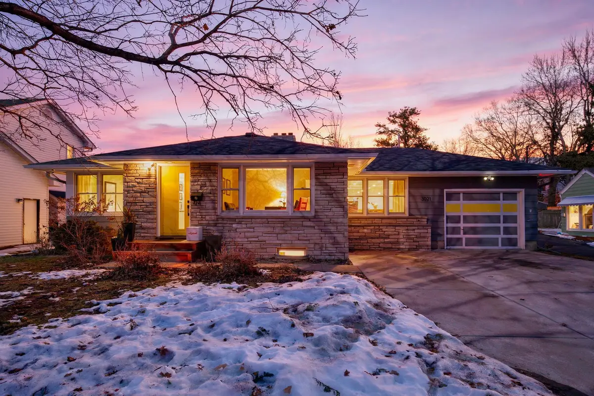 3021 31st Avenue Ne, Saint Anthony, MN 55418 - #1