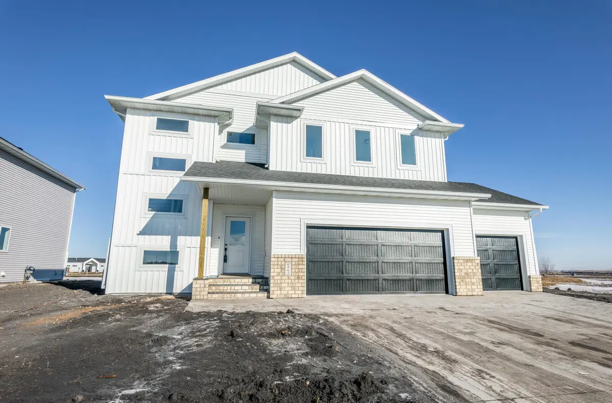 6863 Sun Valley Blvd, Horace, ND 58047 - #1