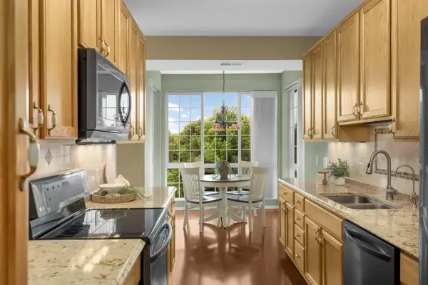 100 Clydesdale Trail #328, Medina, MN 55340