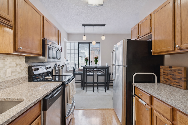 718 Portland Avenue #I, Saint Paul, MN 55104