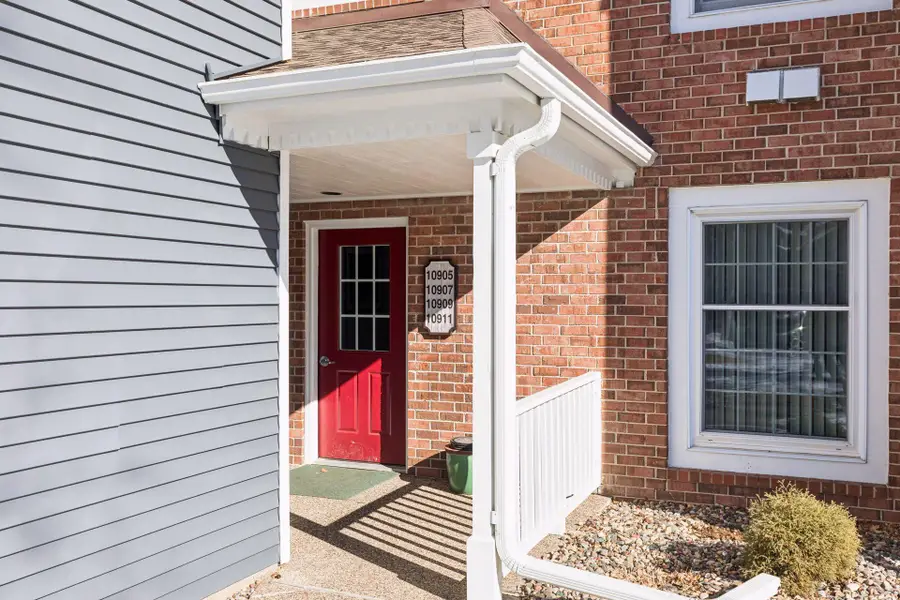 10905 S Rhode Island Avenue S, Bloomington, MN 55438 - Image #3