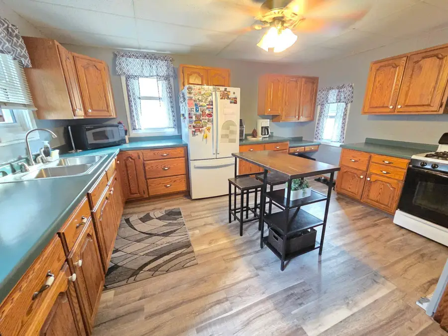 607 E 2nd Street, Winona, MN 55987 - Image #3