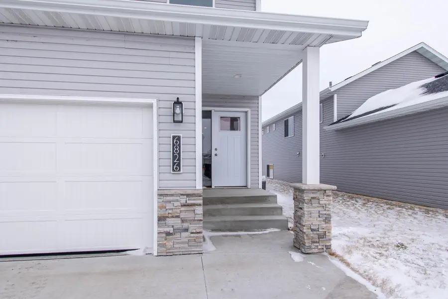 6826 Thomas Street, Horace, ND 58047 - #3