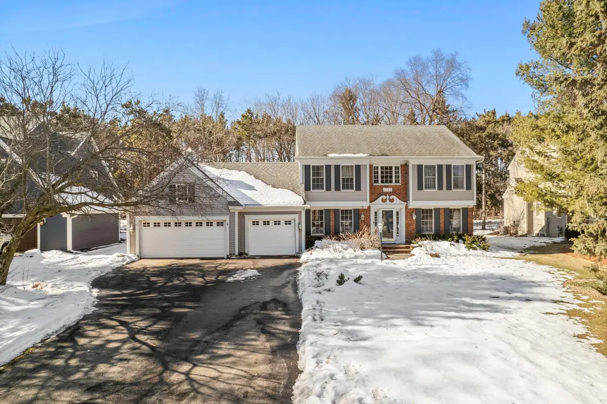 1752 Interlachen, Woodbury, MN 55125 - #1