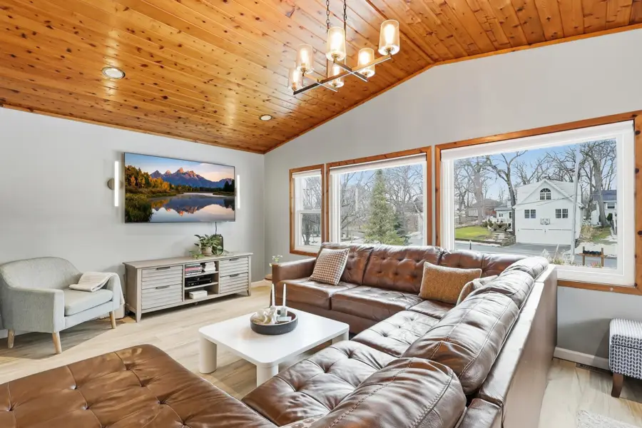 16919 Cottage Grove Avenue, Minnetonka, MN 55391 - #3