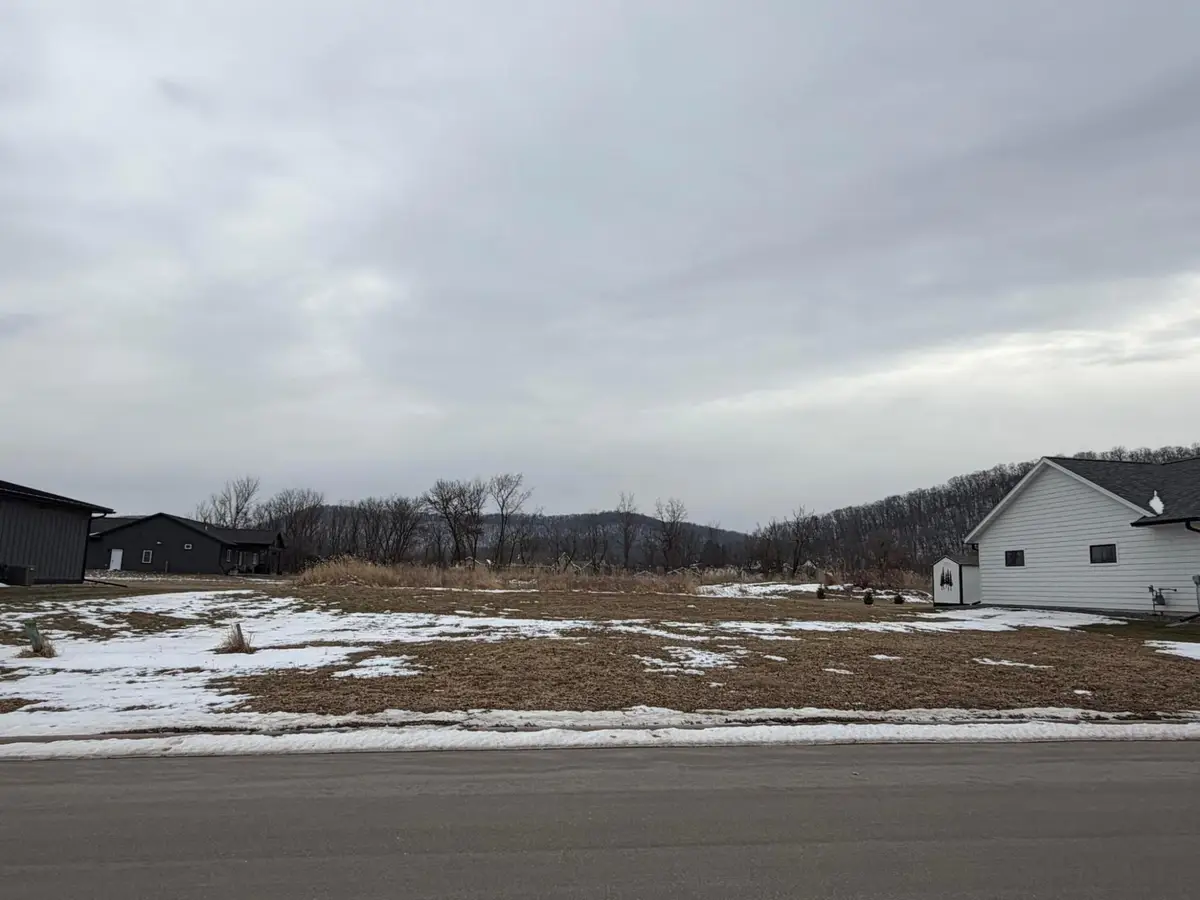 805 Bridle Lane, La Crescent, MN 55947 - #1