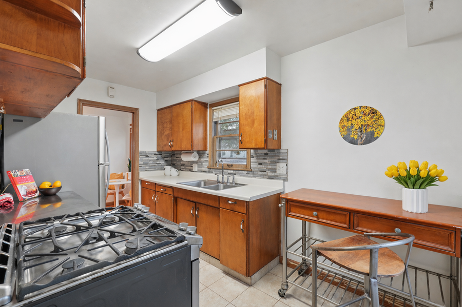 1814 Montana Avenue E, Saint Paul, MN 55119 - #2