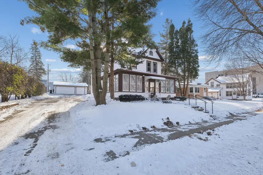 120 4th Avenue E, Shakopee, MN 55379 - #2