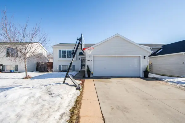 1884 Huntington Lane, West Fargo, ND 58078