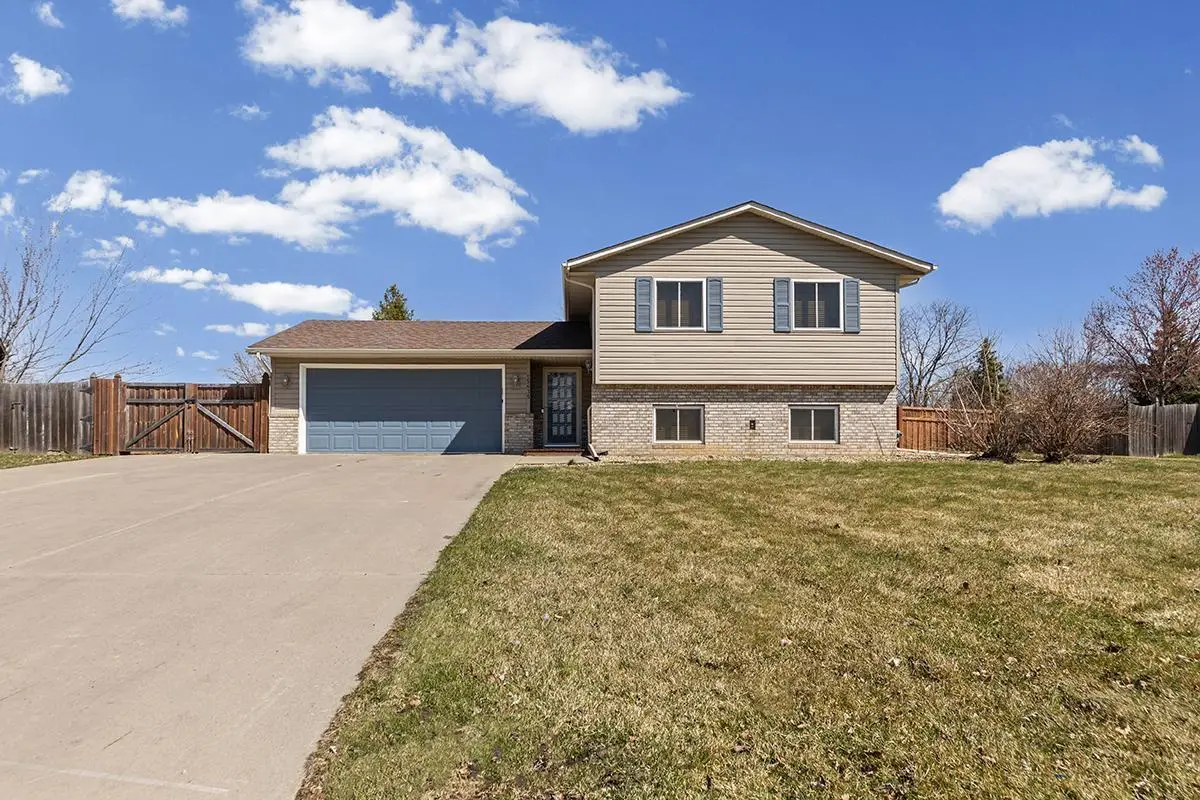15635 Hallmark Path, Apple Valley, MN 55124 - #1