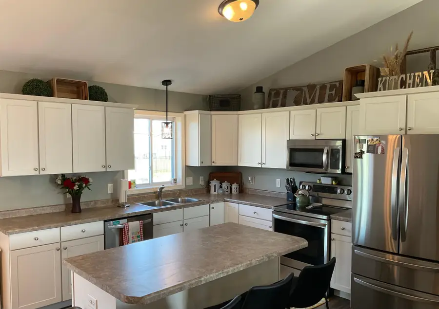 1218 8th Avenue Nw, Perham, MN 56573 - #3