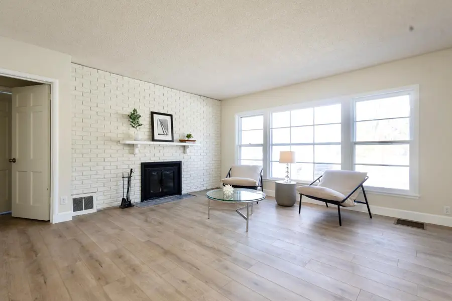 2421 Mcnair Drive N, Golden Valley, MN 55422 - #2