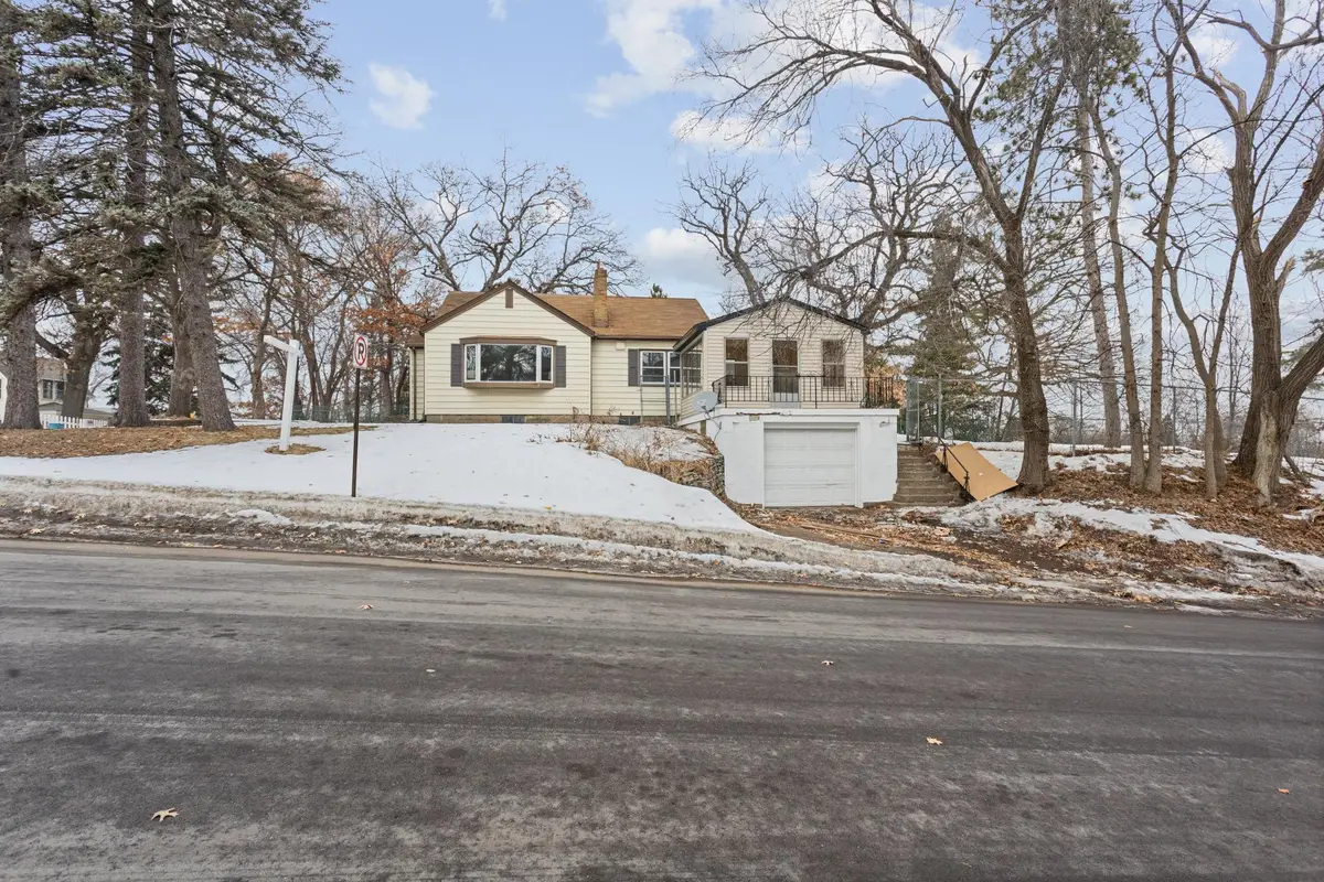 1290 Livingston Avenue, West Saint Paul, MN 55118 - #1