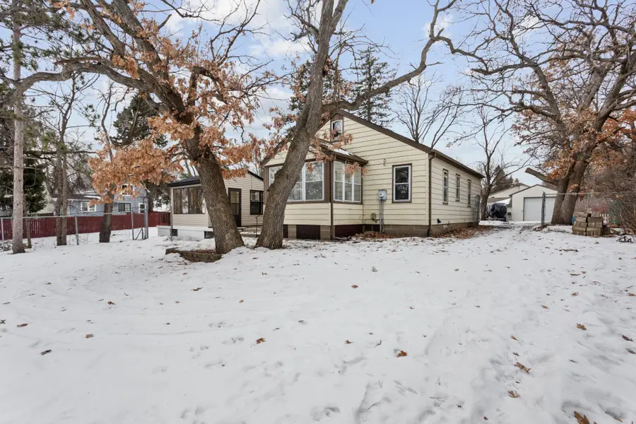 1290 Livingston Avenue, West Saint Paul, MN 55118 - #3