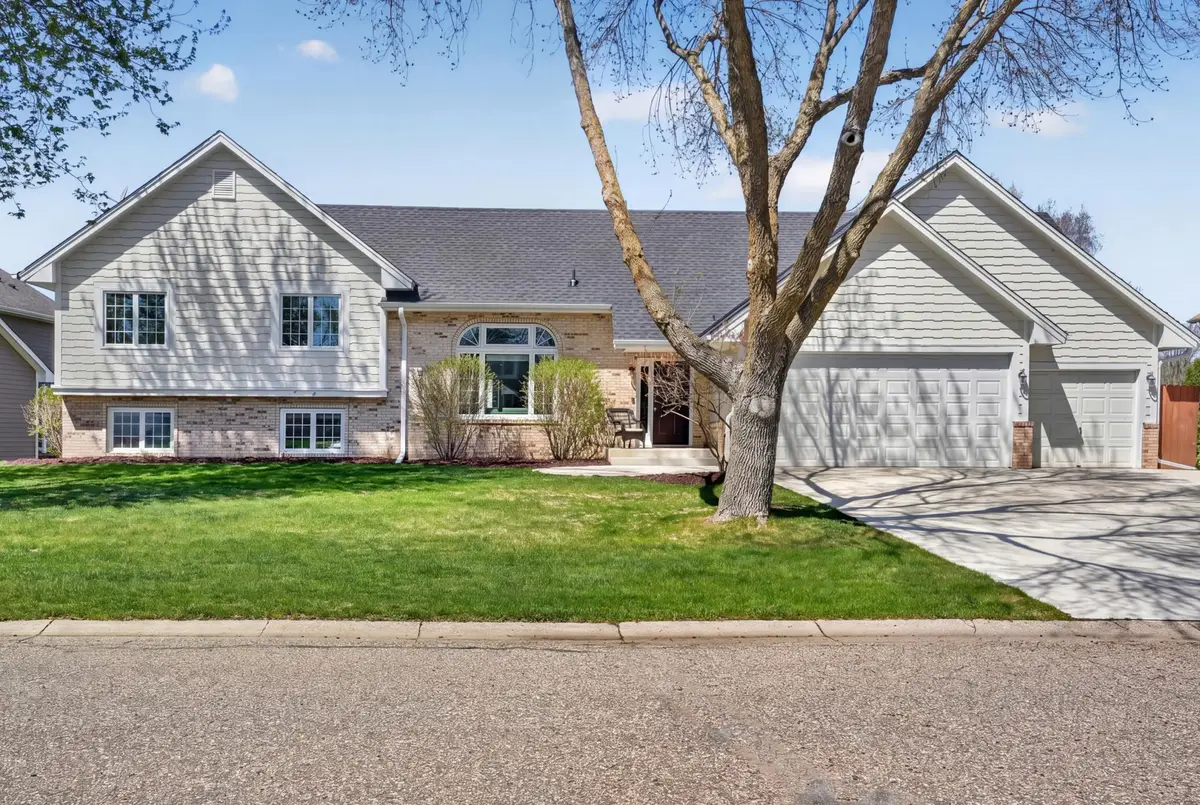 709 Laura Court, Chaska, MN 55318 - #1