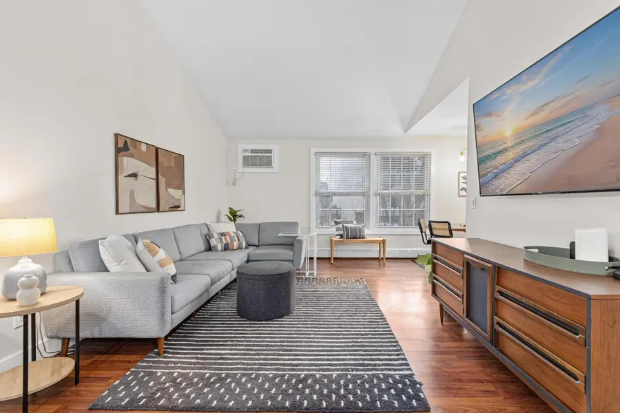 4542 Cedar Lake Road S #7, Saint Louis Park, MN 55416 - #3