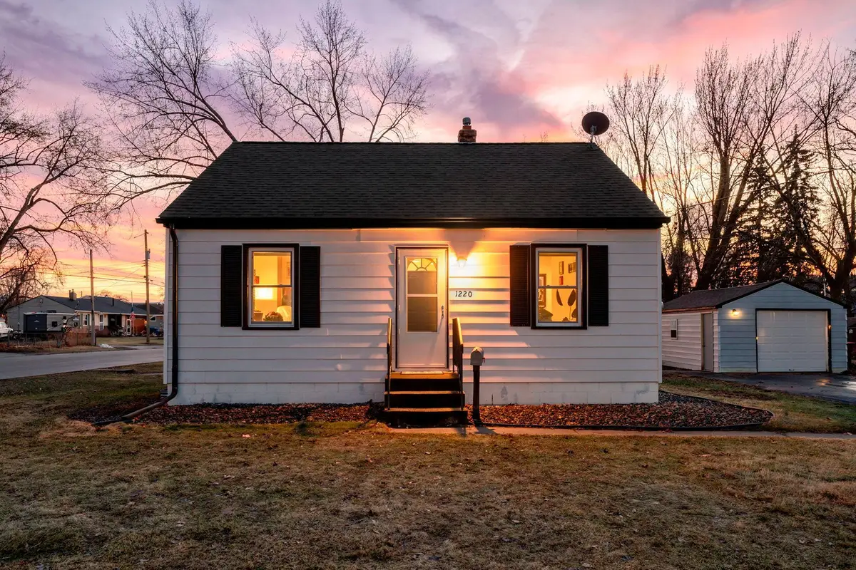 1220 11th Avenue, Saint Paul Park, MN 55071 - #1