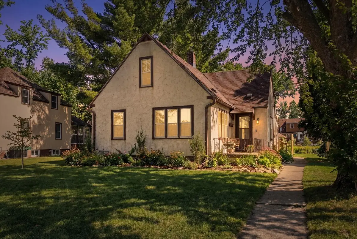 729 6th Avenue Sw, Faribault, MN 55021 - #1