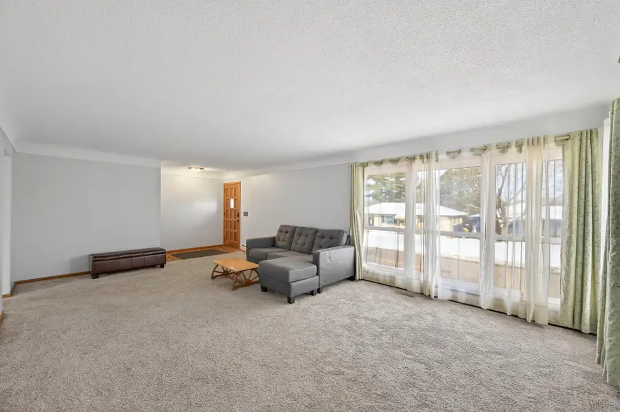 3960 Arthur Street Ne, Columbia Heights, MN 55421 - #2