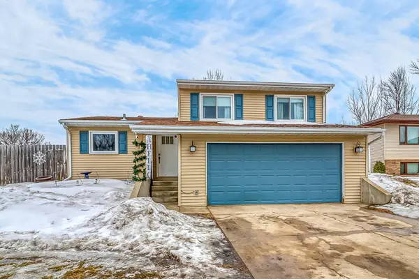 622 12th Avenue E, West Fargo, ND 58078