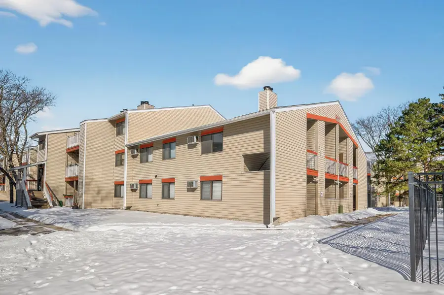 350 Shelard Parkway #101, Saint Louis Park, MN 55426 - #2